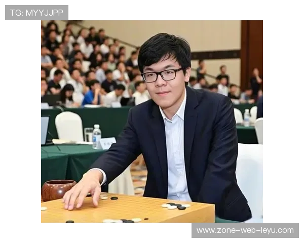 世界围棋锦标赛，中国棋手柯洁再夺桂冠，2017年5月世界围棋第一人柯洁九段