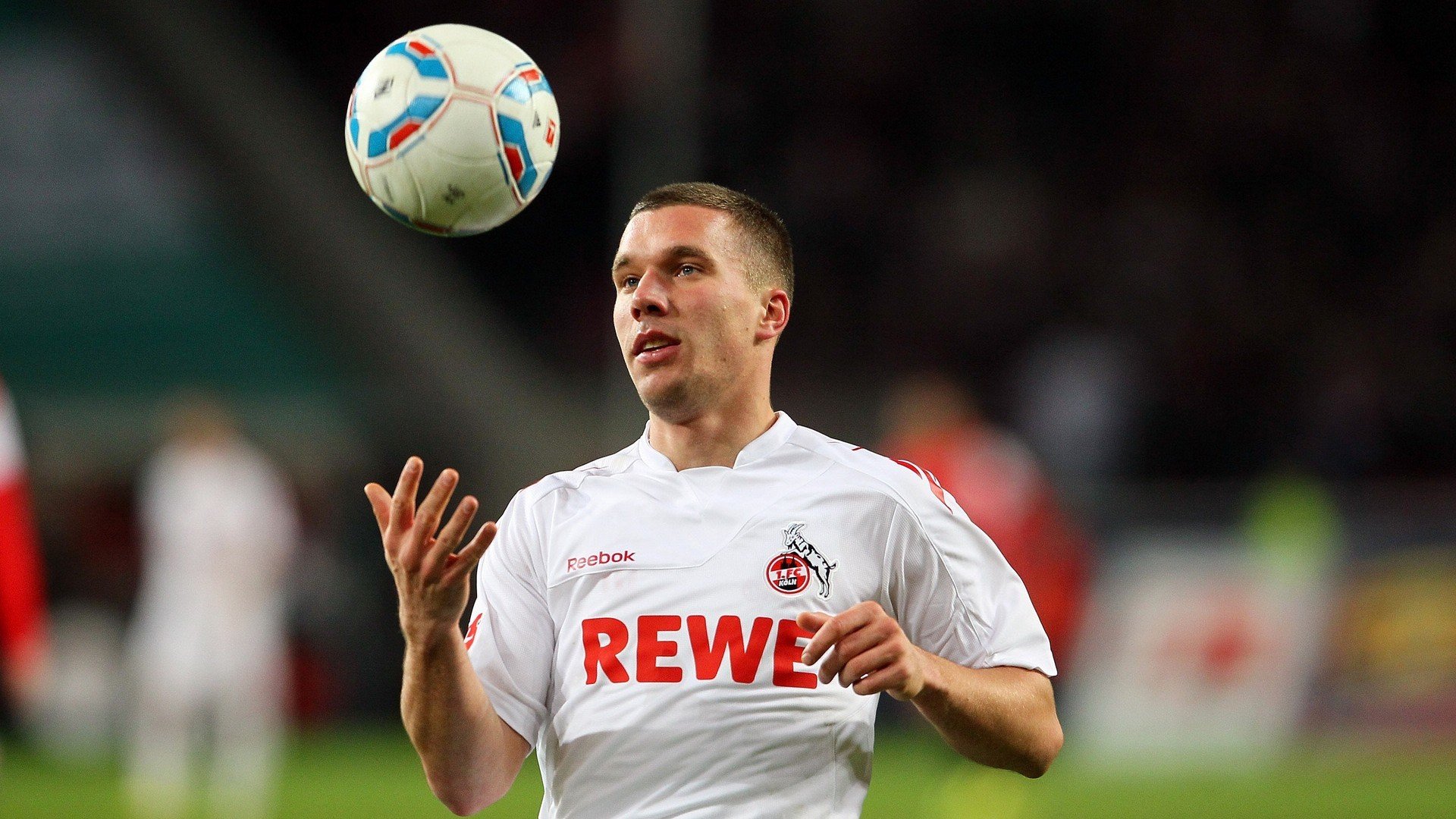 威尔士橄榄球迎来政策红利,市场更加活跃,威尔士篮球是国产吗